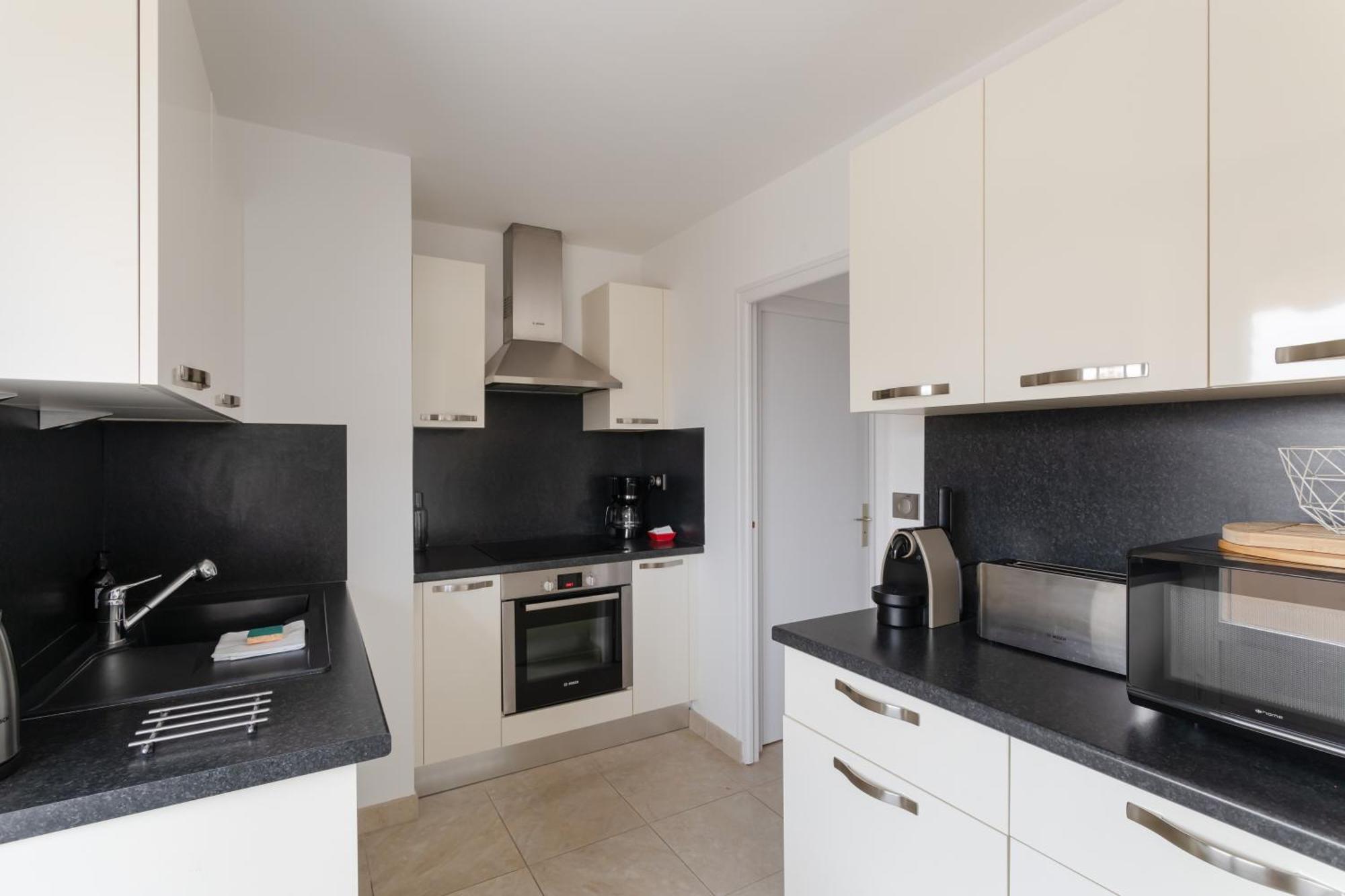 Le Ballast - Appt A Avec Balcons Et Garage Appartement