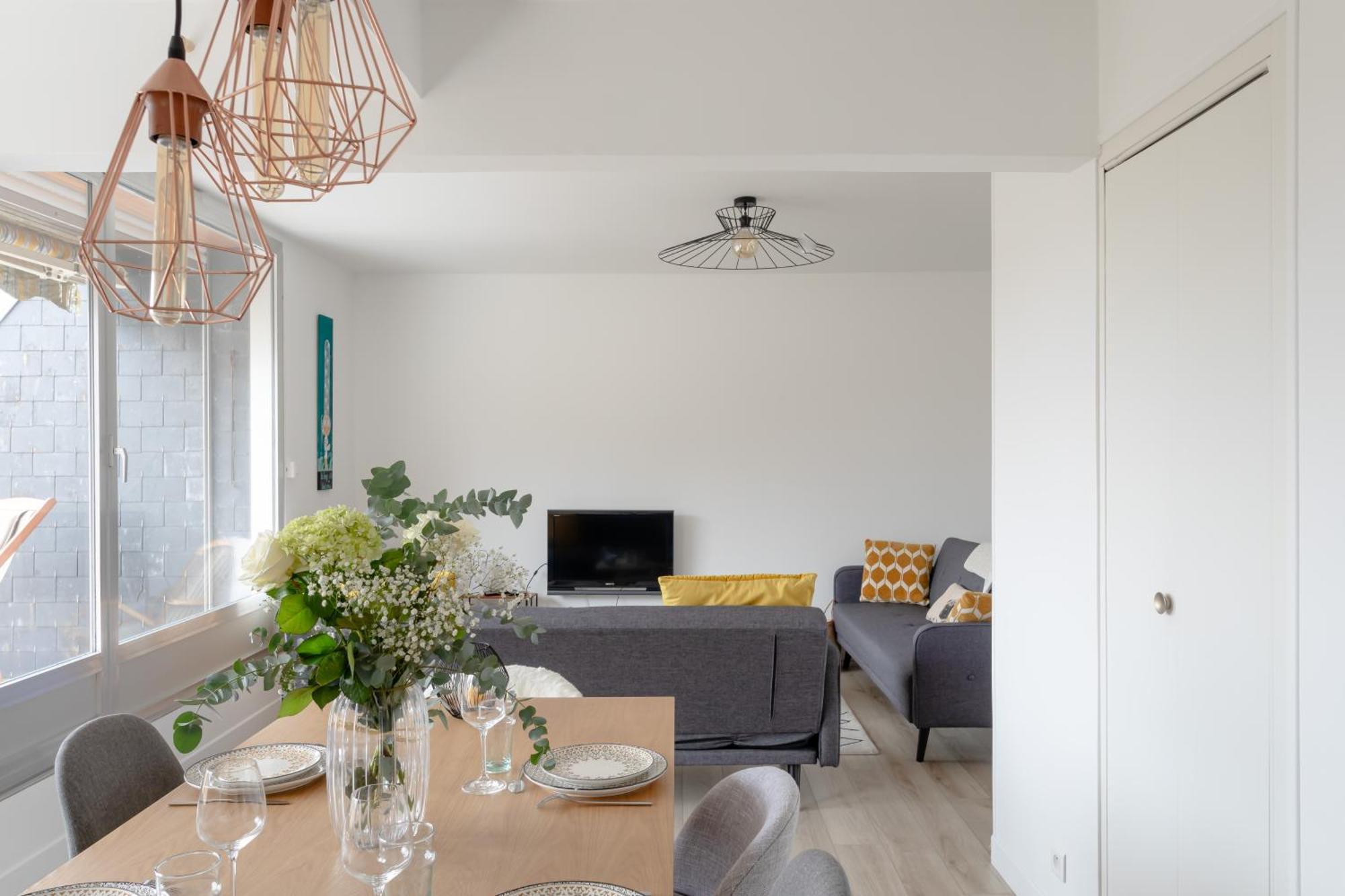 Le Ballast - Appt A Avec Balcons Et Garage Dinard